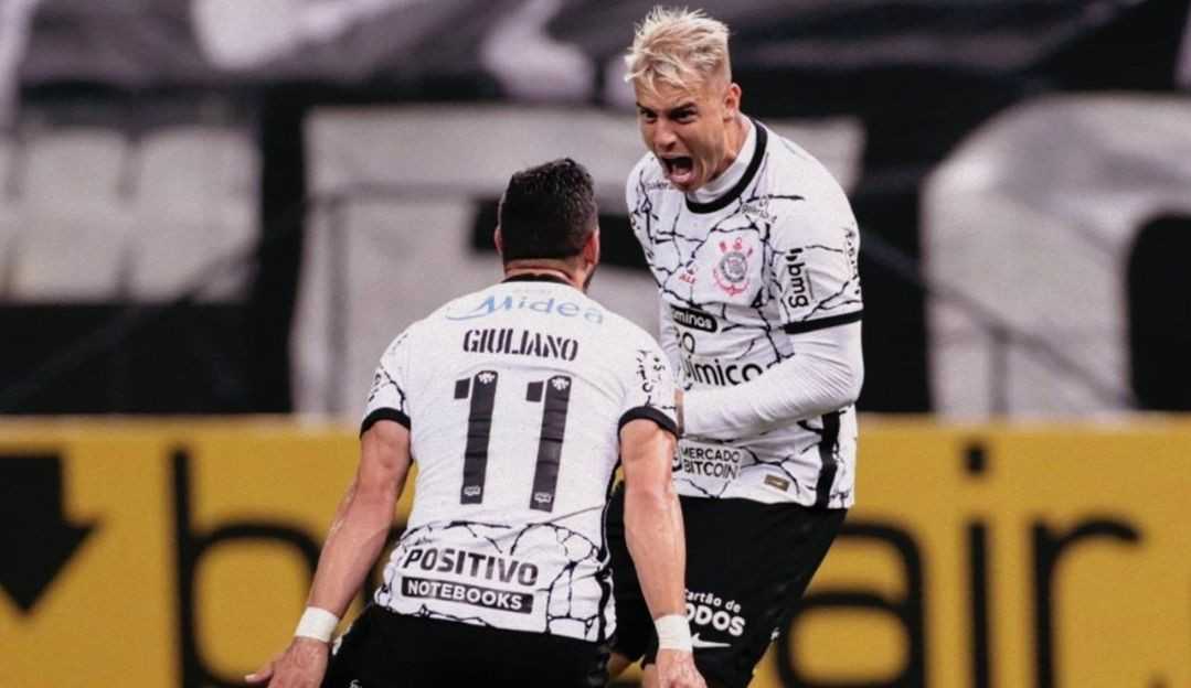 Duas vezes “/Lei do Ex”/: Roger Guedes marca dois gols no Palmeiras e garante vitória para Corinthians