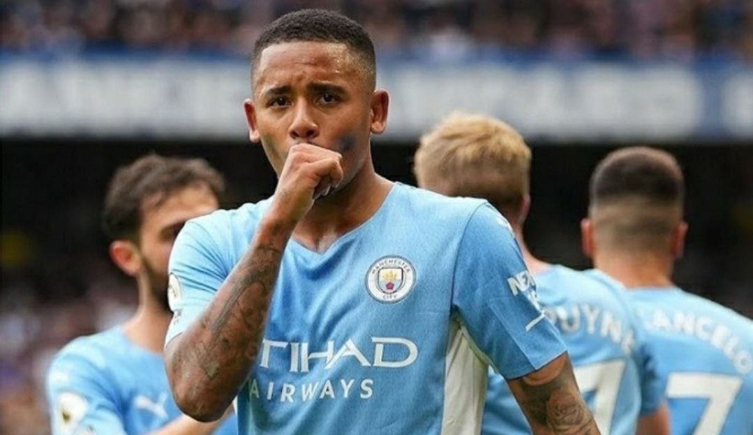 Gabriel Jesus anuncia que vai ser pai na comemoração de seu gol