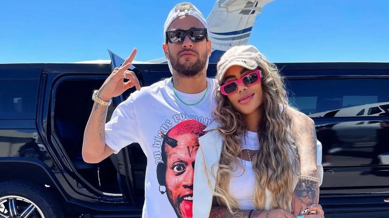 Rafaella Santos defende Neymar após gol irregular e expulsão em jogo contra o Botafogo