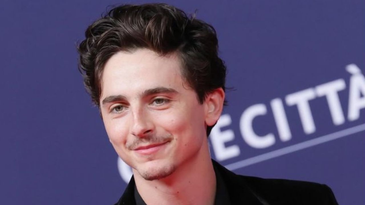 Transforma os jogos em passarela: Timothée Chalamet incorpora moda e paixão pelos Knicks