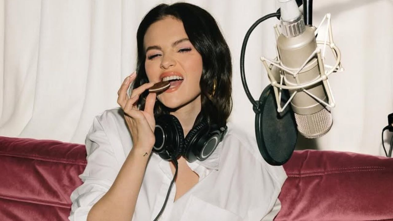 Selena Gomez é vista usando vape após transplante de rins e fãs criticam