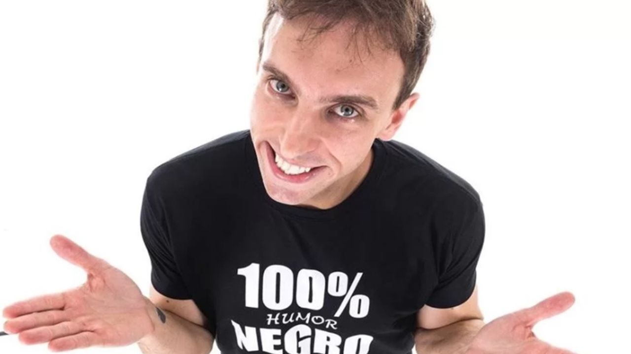 Léo Lins é condenado à prisão por piadas consideradas discriminatórias em show