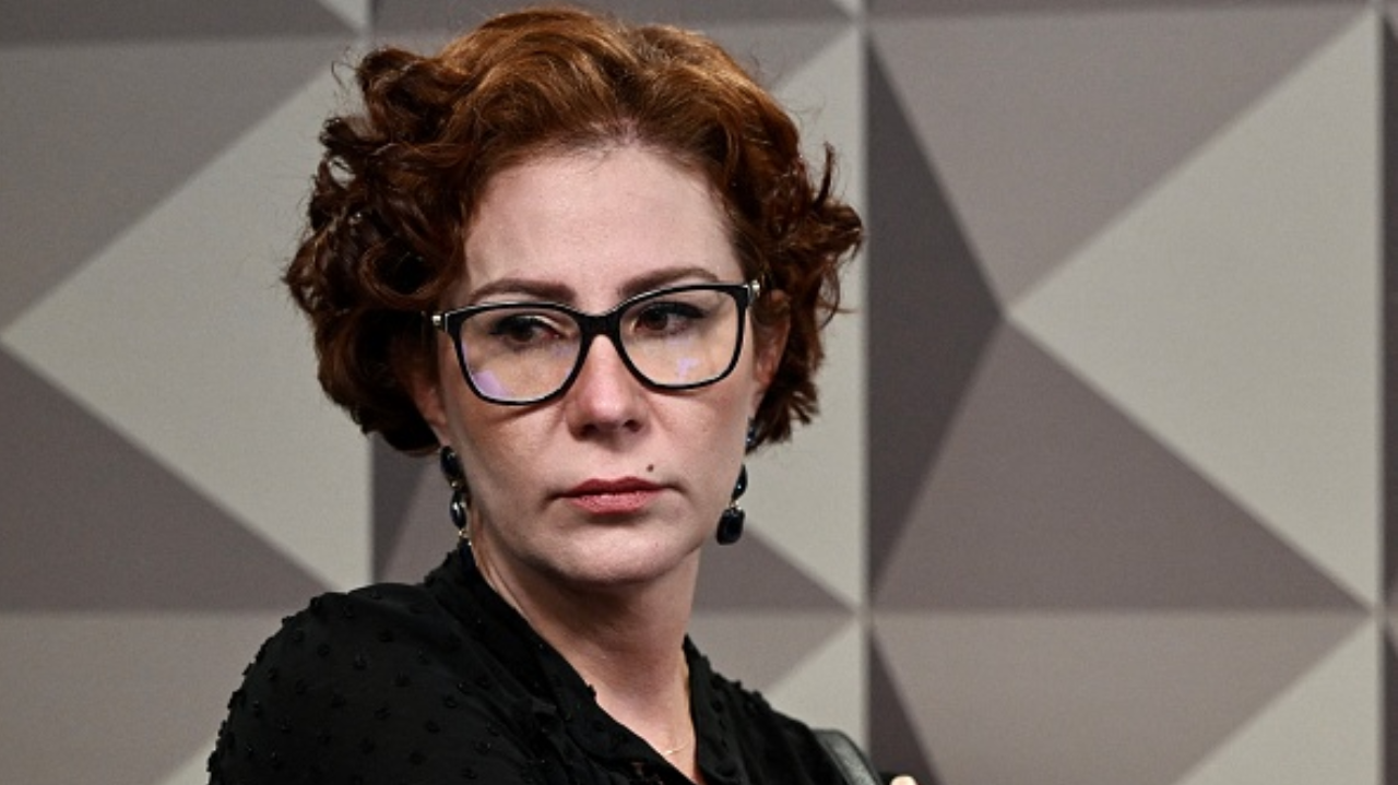 PGR pede prisão preventiva de Carla Zambelli após viagem da parlamentar aos EUA