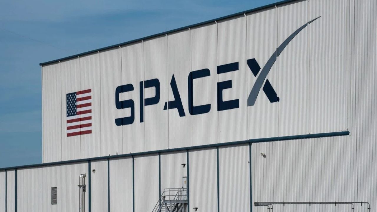 Elon Musk especula lucro de US$ 15,5 bilhões para a SpaceX em 2025