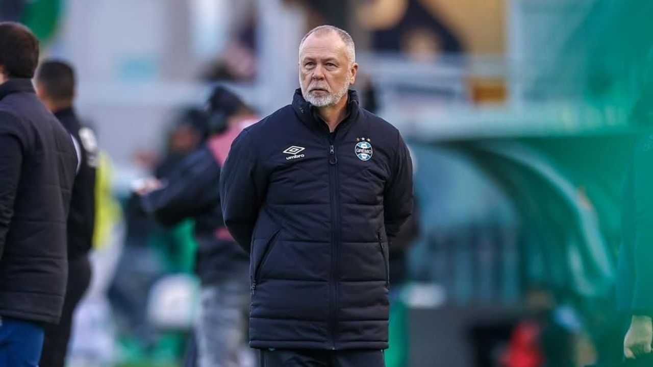 Grêmio se reapresenta e Mano Menezes prepara elenco para próximos jogos