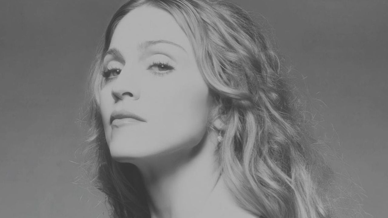 Álbum de remixes da cantora Madonna, “Veronica Electronica”, é anunciado para o fim de junho