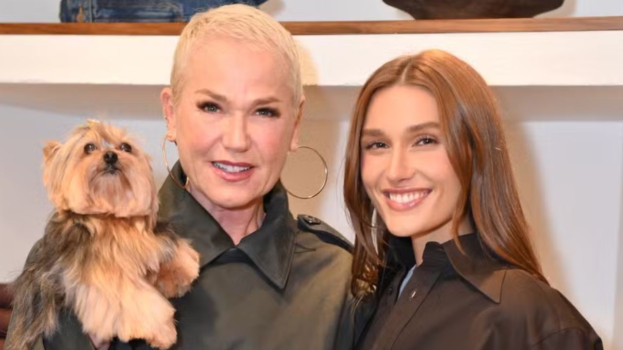 Xuxa se emociona com conquista profissional de Sasha Meneghel