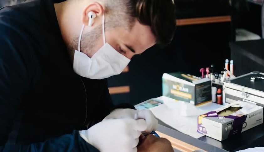 Especialista em lentes dentais, Dr. Bryan Arlean, transforma o sorriso de grandes nomes do esporte