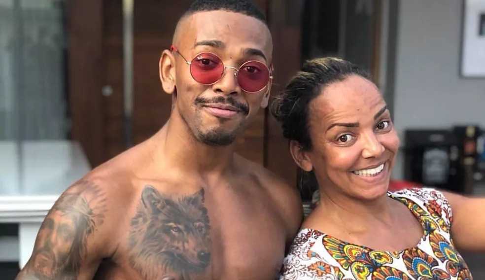 Mãe de Nego do Borel teme pela vida do filho após expulsão de “/A Fazenda 13″/