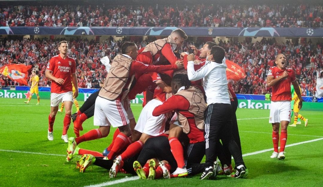 Liga dos Campeões: Derrota sofrida de Barcelona, vitória do United e invencibilidade da Juventus