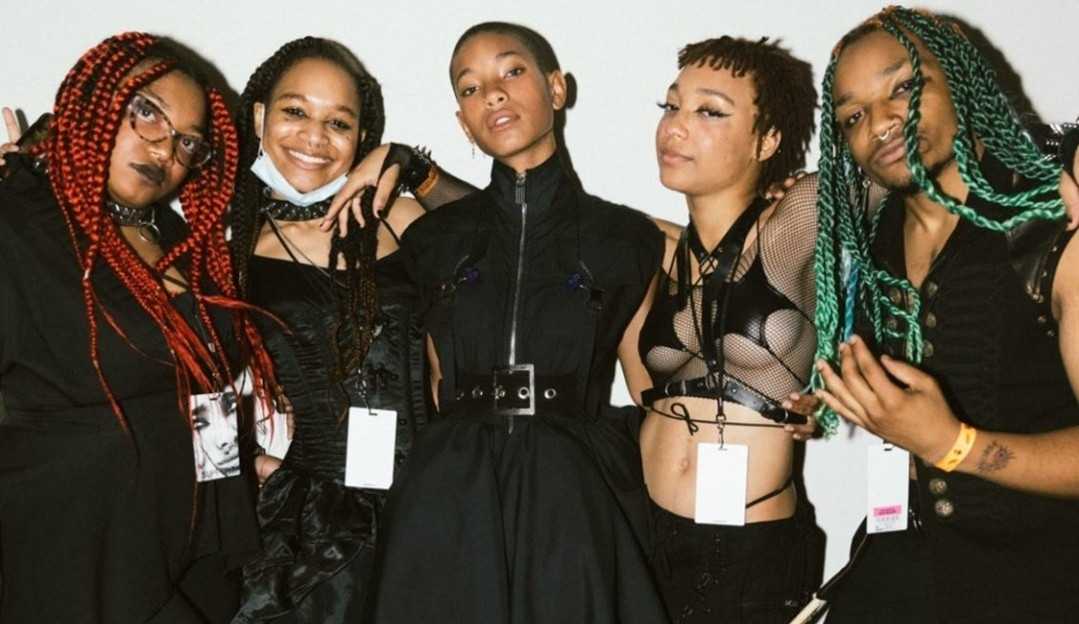 Willow produz atmosfera mágica nos palcos de sua turnê, “lifE Tour”