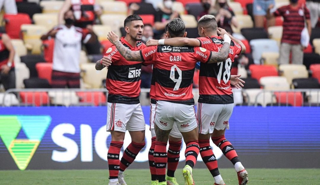Flamengo enfrenta o Athletico-PR no Maracanã e vence por 3 a 0