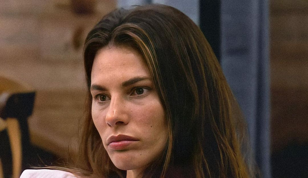 A Fazenda 13: Dayane Mello reclama das atitudes dos homens no reality: ‘É tão feio isso’