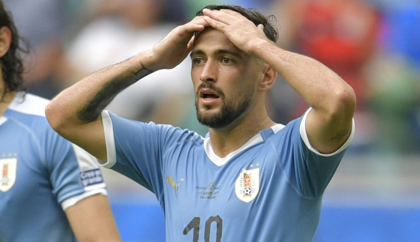 Uruguai confirma lesão de Arrascaeta que está fora do confronto contra o Brasil e preocupa o Flamengo na reta final da temporada