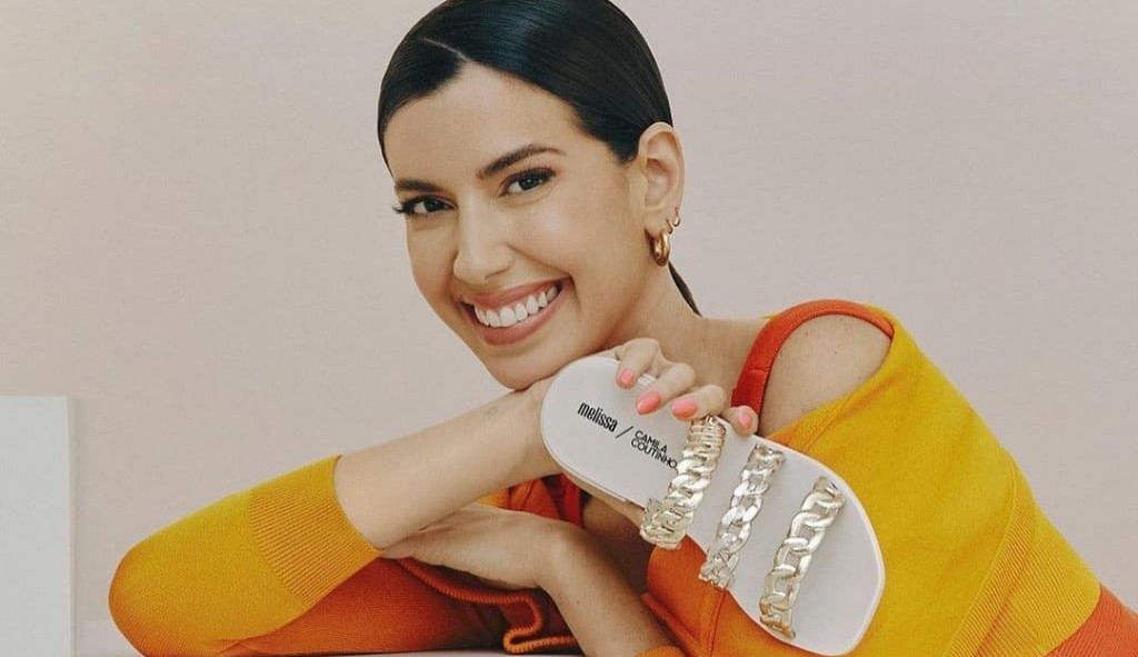 Melissa lança coleção em parceria com Camila Coutinho