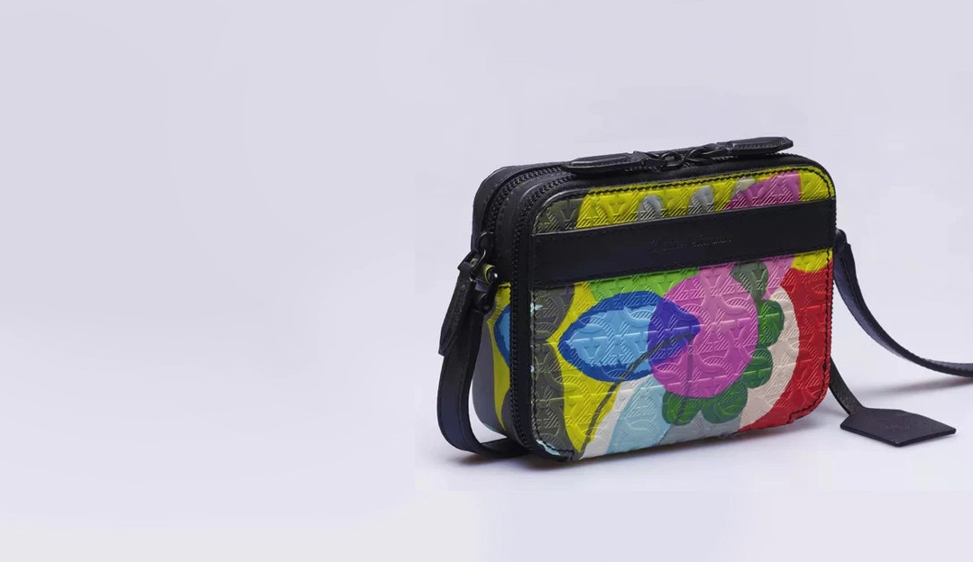 Artista brasileira assina nova coleção da Salvatore Ferragamo