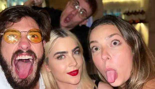 Jade Picon curte Barcelona com Léo Picon, Carol Dantas e Vini Martinez