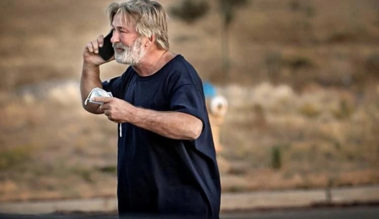 Horas antes da morte de Halyna Hutchins, parte da equipe pediu demissão