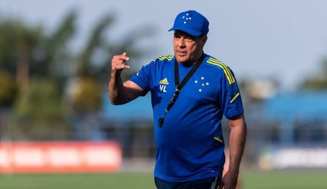 Luxemburgo afirma que quer permanecer no Cruzeiro em 2022