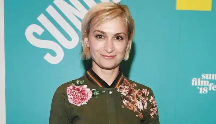 Segundo polícia, Halyna Hutchins foi morta por uma bala de chumbo