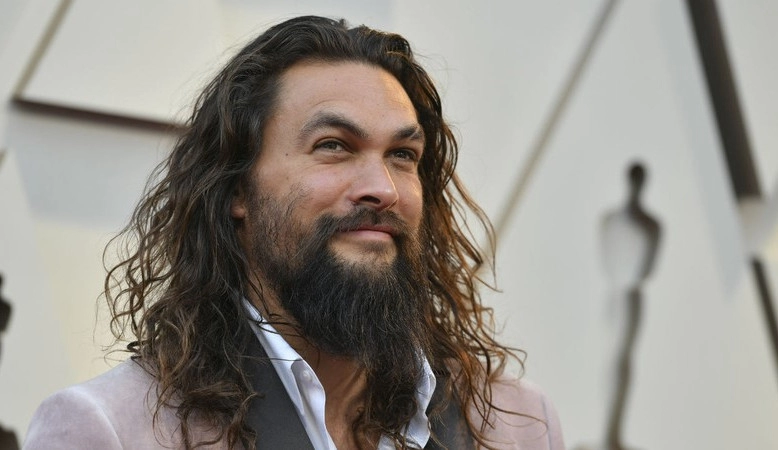 Jason Momoa, ator de Aquaman machuca o olho nas gravações do filme