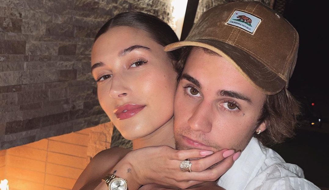 Hailey Bieber declara durante podcast que quase pôs fim ao casamento com o cantor Justin Bieber