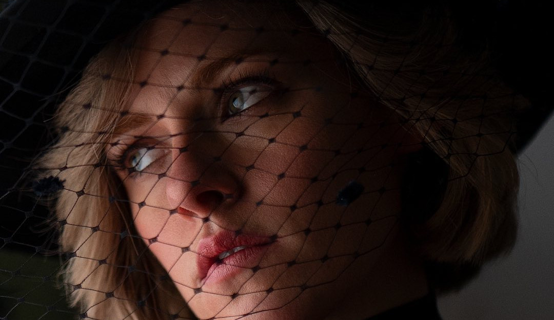 Kristen Stewart diz que foi “assustador” usar vestido de noiva de Lady Di