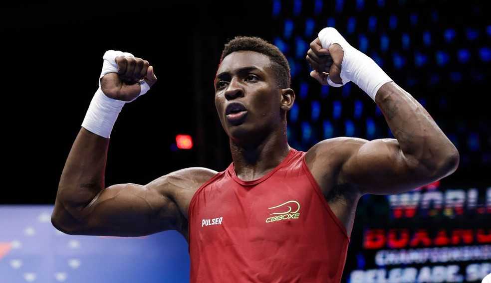 Keno Marley perde a final do mundial de boxe ficando em segundo lugar