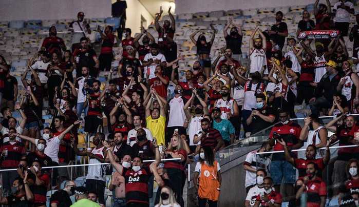 STJD multa Flamengo em R$ 50 mil por gritos homofóbicos entoados pela torcida em partida contra o Grêmio
