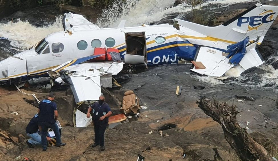 Suspeitos tentam furtar objetos de Marília Mendonça e demais vítimas