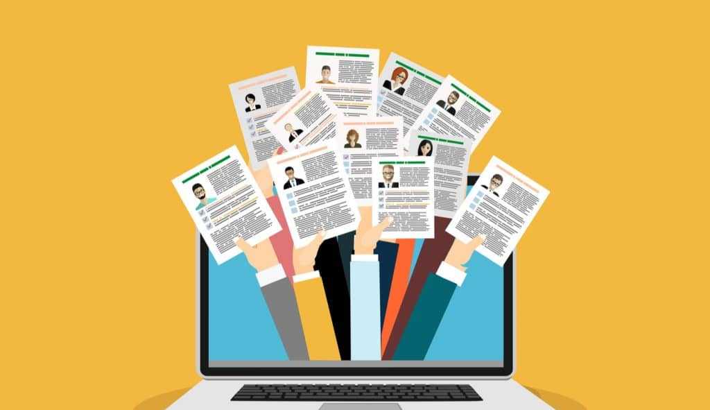 Mais de 70% de candidatos a emprego mudaram de área durante a pandemia, diz pesquisa