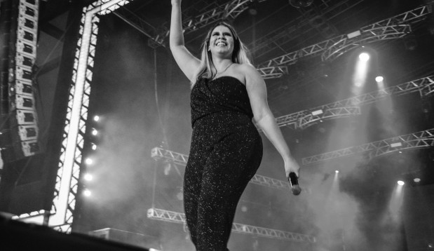 Família de Marília Mendonça não fará missa de sétimo dia da cantora e seu tio