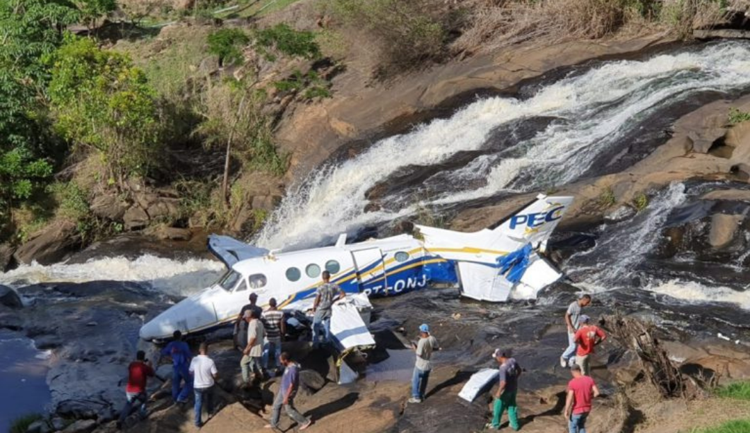 Piloto que levava Marília Mendonça comunicou procedimento de voo