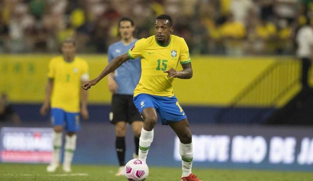 Tite fala sobre clássico contra Argentina; Edenílson é convocado