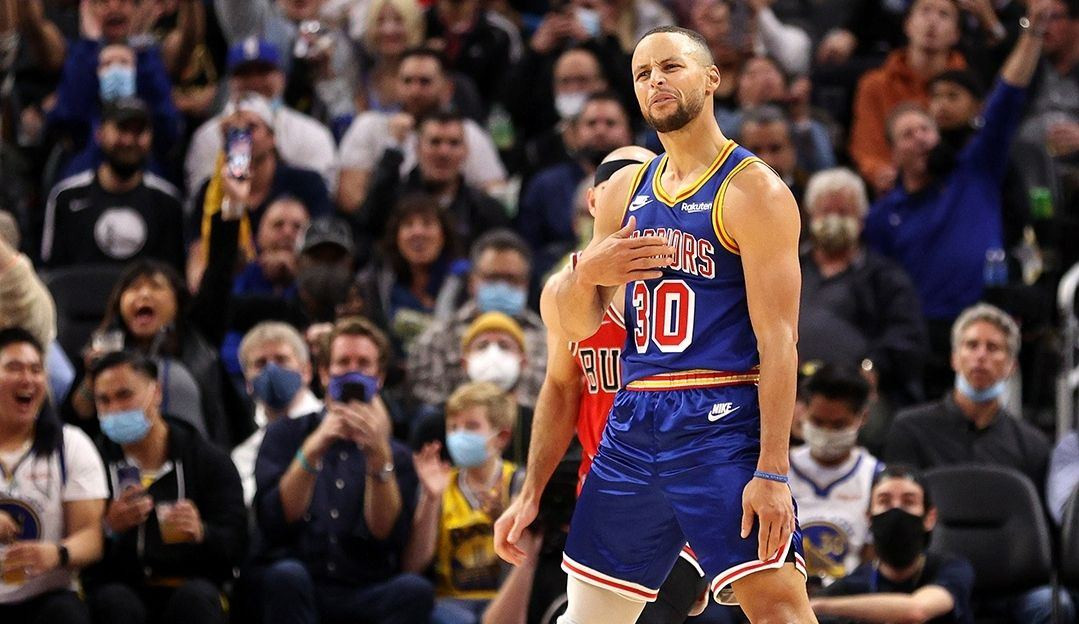 Em noite inspirada de Curry, Warriors vence Bulls em San Francisco