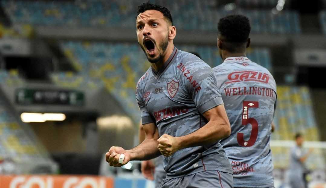 Fluminense faz as pazes com a torcida e vence o Palmeiras