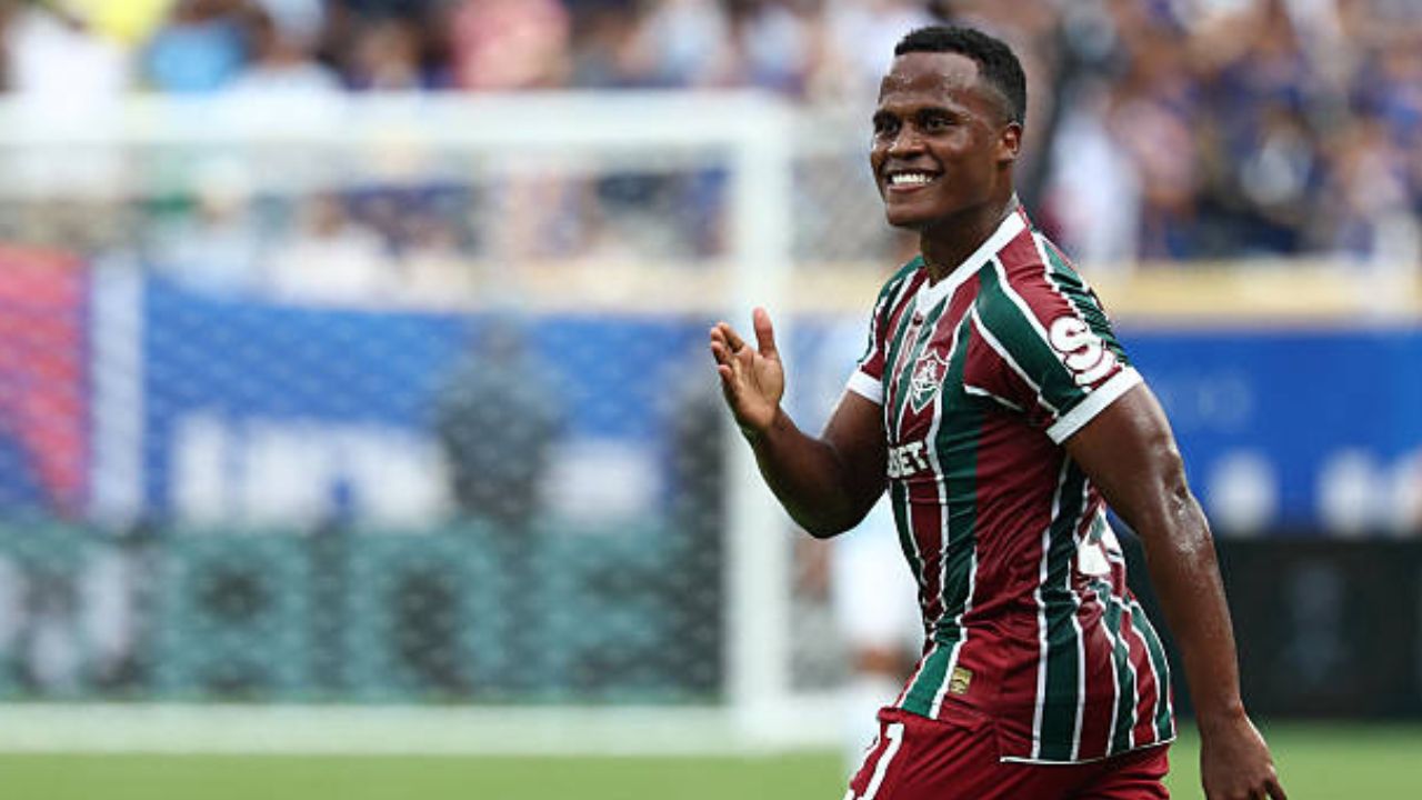 Jhon Árias, eleito o melhor em campo | Reprodução/Franck Fife/AFP/Getty Images Embed |