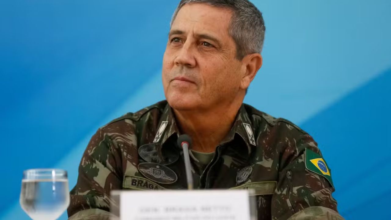 Braga Netto pede para Moraes para sair da cadeia