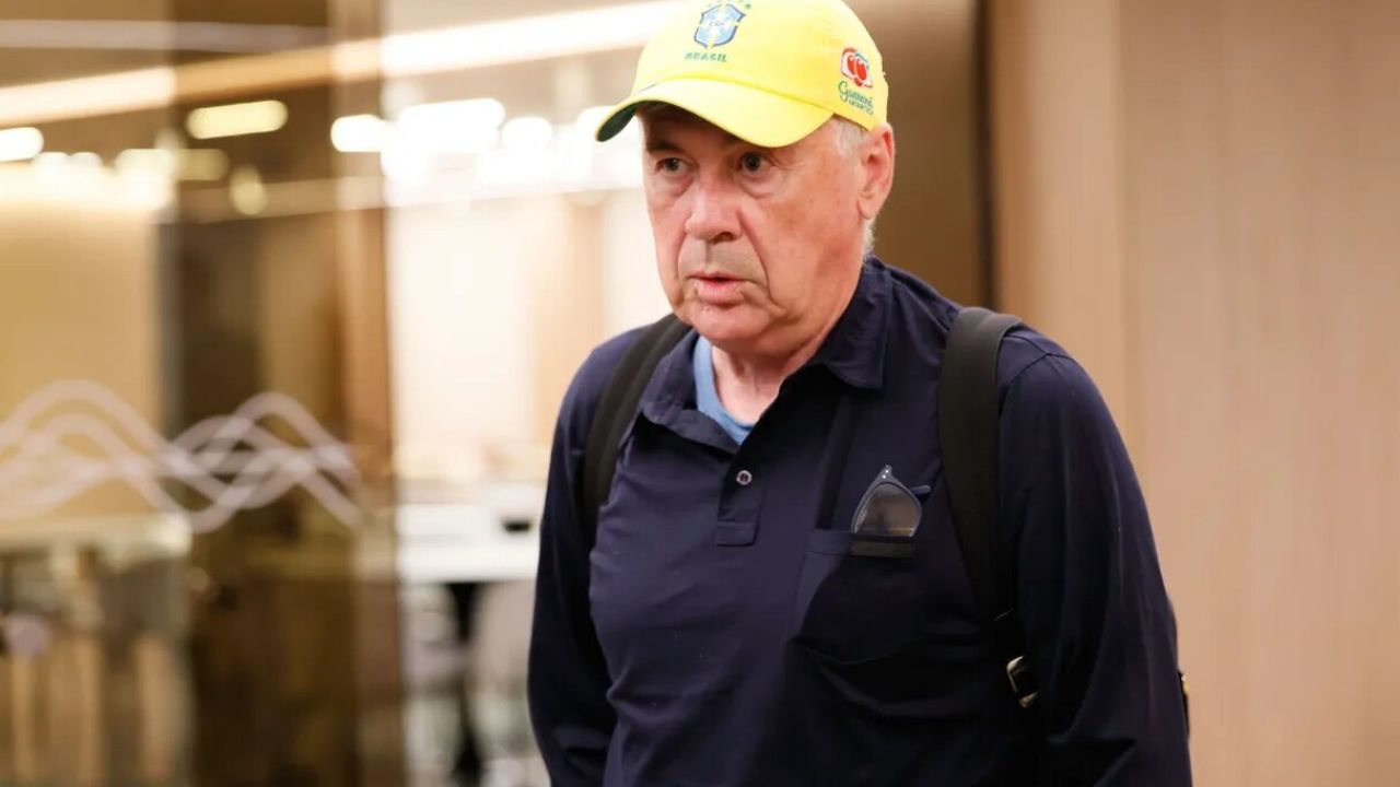 Ancelotti em sua chegada no país para comandar a seleção brasileira