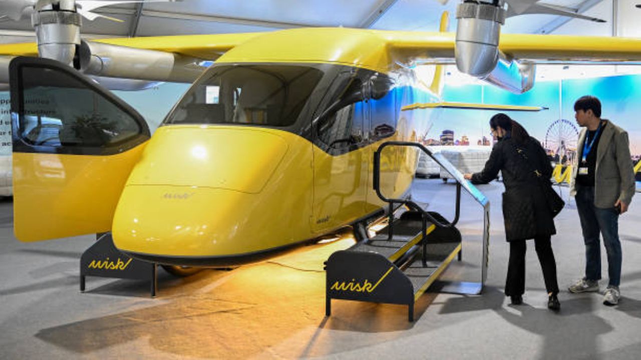 Carro táxi aéreo | Reprodução/GRAHAM HUGHES/Getty Images Embed |