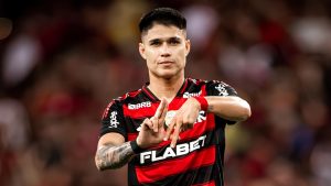 Luiz Araújo se destaca no Flamengo e vira peça-chave de Filipe Luís