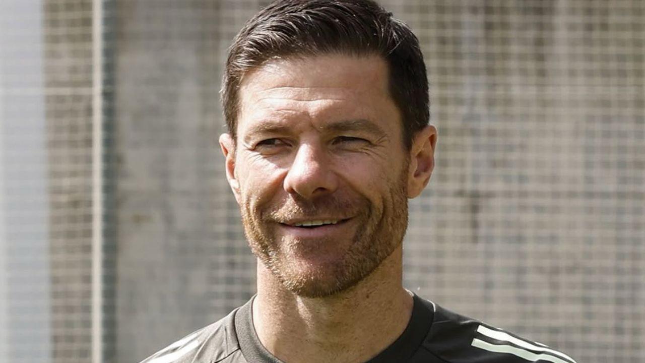 Técnico espanhol Xabi Alonso