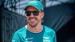 Fernando Alonso destaca evolução de Verstappen e vê título em 2025 como provável