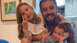 Rafael Cardoso comenta relação com filhos e Mari Bridi