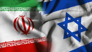 Israel lança mísseis contra base militar iraniana