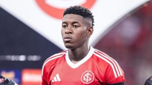 Internacional pode perder até quatro zagueiros na janela de julho