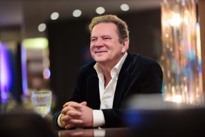 Lindomar Pasqualotto: o empresário que trocou os prédios de luxo pela vida na praia, e está fazendo sucesso no mercado de hotelaria