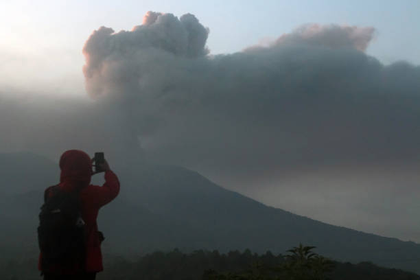 Trilhas no Monte Rinjani registram 8 mortes em 5 anos