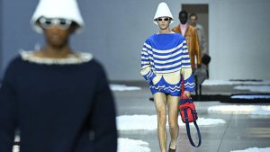 Prada apresenta um jardim de cores e nostalgia em Milão