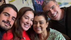 Claudia Raia homenageia Preta Gil e destaca força da cantora na luta contra o câncer